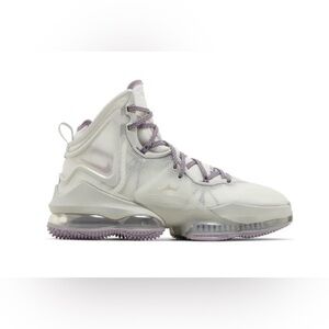 LeBron James 16 EP strive for greatness high tap sneakers size 9